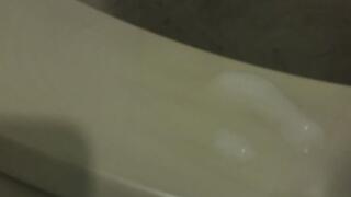 Straight guy trying out his cum