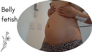 My stomach is bloated in the morning