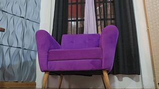 Balbina modeling her sexy saralissima Gold Queen Sandals