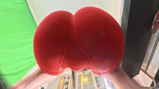 C4SGIANTESS26 VR360 ERER Red buttocks POV Squashed little black dwarf