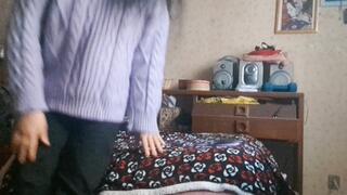 BRUSHING SOFT DARK HAIR AND BRUSHING SOUNDS