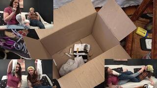 Roxi And Brynn Steamy Hot Foot Session