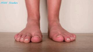 TRAPPED IN GIANTESS SNEAKER! Macy Wilde 's great new apt for you! Underfoot! Pt 1 - MP4