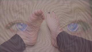 Sarah's Irresistible Pull (Feet)