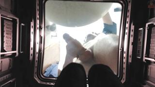 Intern SHRINKS up and gets himself inside a machine