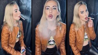 Your Leather Queen Chain smokes corks in Brown Leather