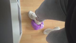 Crushing the water wing with My Shoes