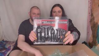 Miss FFW unboxes her new toys with FB