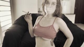 Beautiful redhead using her little fingers to orgasm - Antique