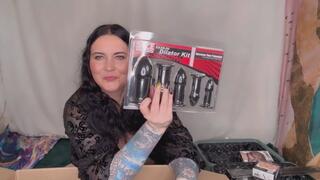 Miss FFW shows her current & new BDSM gear