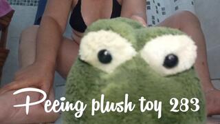 Peeing plush toy 283