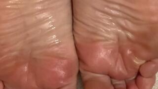 Oiled Wrinkled Soles