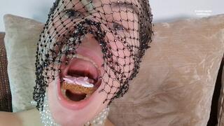 VALENTINES MEAL OR FAILED PROPOSAL? - EATING (NO SOUND)