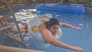 playing with my inflatable floats