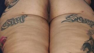 Look how my ass vibrates with every fart he lets out