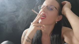 I smoke a cigarette using my front teeth to put it out as an ashtray