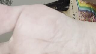 Giant Goddess Crush You