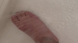Slow Shower Foot Wash â€“ Soapy & Relaxing