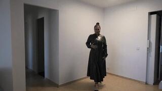 Open, close the zipper, and make a sound. ORDER a