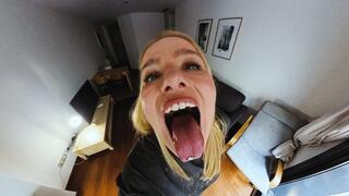 Switching Places - Lottie Lalay VR360º