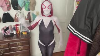 spider gwen gives you joi