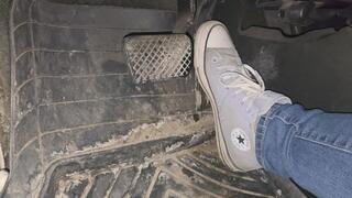 Errands trip in lilac converse