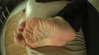 Sexy Foot Tease Of Arielle