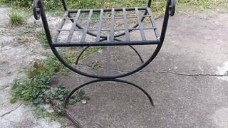 Keeping my high heels hanging from my feet while cross legged (3)