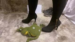 Crushing my stuffed toy with heels