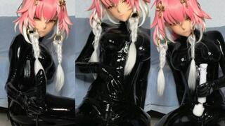 [Kig] Rubberized Changli rides BBC dildo and cums