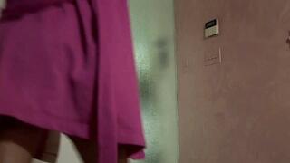 THIS HAIRY SLUT HOUSEWIFE KNOWS HOW TO RECEIVE A DELIVERY GUY