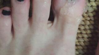 COLD FEET RED FROM SNOW ICY TOES