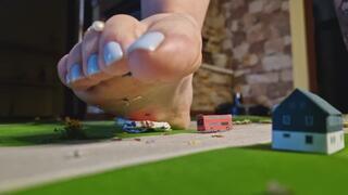 Crushing city and tiny Jeff