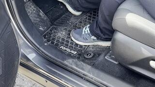 Layla Cranks, Pumps and Revs in well worn sneakers