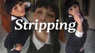 Lenara Grimwoodâ€™s Slow Reveal