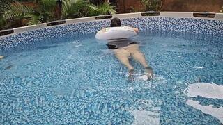 â€œSensual Swim: My Body Floating in Slow Motionâ€