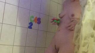 SETTING UP MY SHOWER AREA TO PLAY WITH U IN