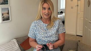 Irish Essie - The 'Not So' Easy Escape Challenge MP4
