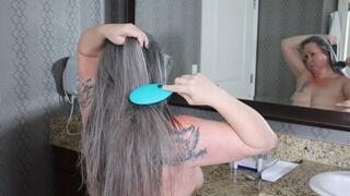 Phoenix Stacy Brushing Her Long Hair While Naked 720p MP4