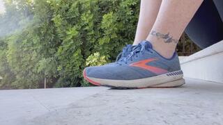 Sweaty Sockless In Shoe Toe Wiggling in Work Sneakers