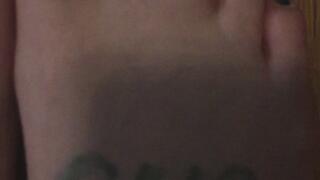 BLONDE HARDWOOD FLOOR DIRTY FEET