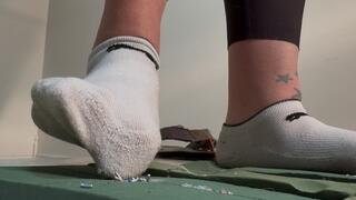 N6 giga sweaty socks come off for barefoot feeling