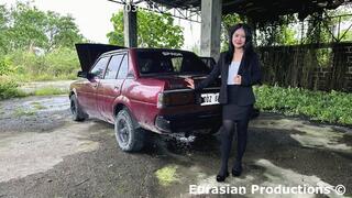 308 - Pine revving old Colla after work