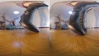 3DVR180 RUIRUI boots - POV crushing effect