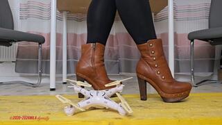 Mila in UGG - No flights