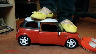 Polly - Barbie Mini Cooper toy car crush