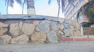 What big legs crossed and high heels dangling (4)