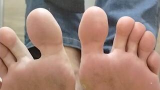 Front Sole View – Slow Sock Removal & Bare Feet Display (1:00)