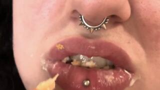 Alternative Chick Devours Girls That She Turned Into Fast Food