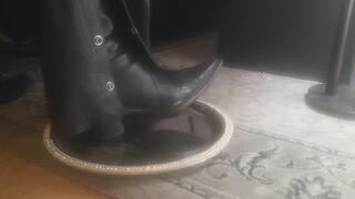 Pointy Soft Lealther boots ashtray trample